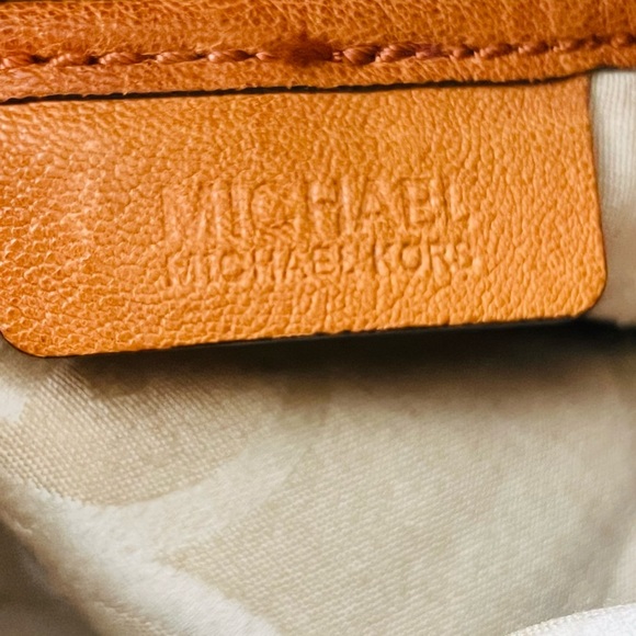 Michael Kors Hamilton East West Bisque Pebbled Leather - Picture 6 of 13